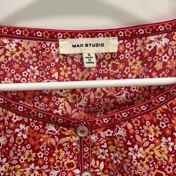 Top - Picture 2 of 4